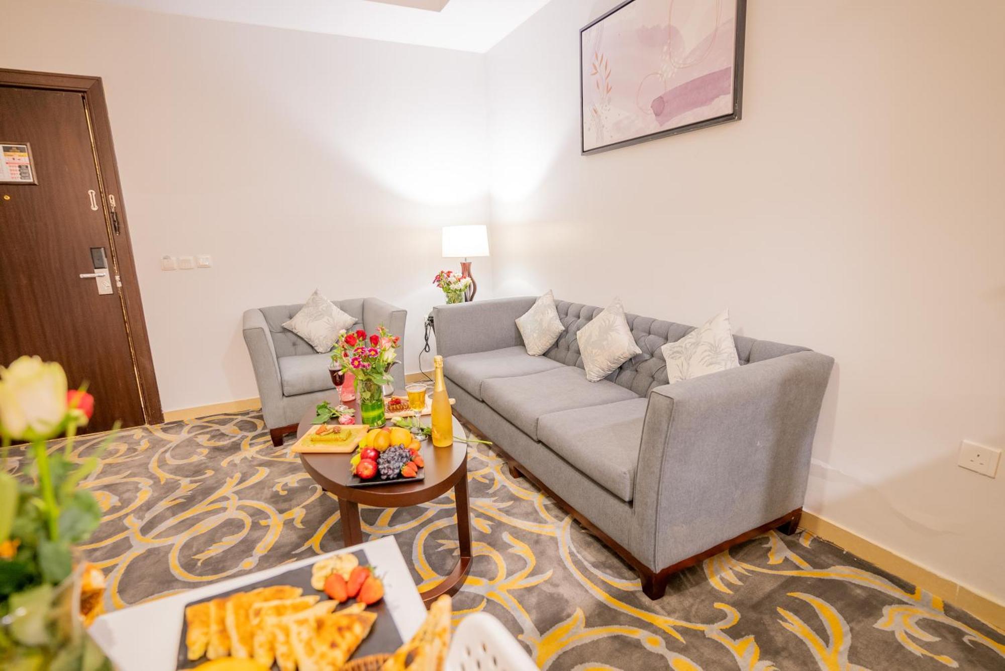 Laten Suites Al Naseem Джедда Экстерьер фото