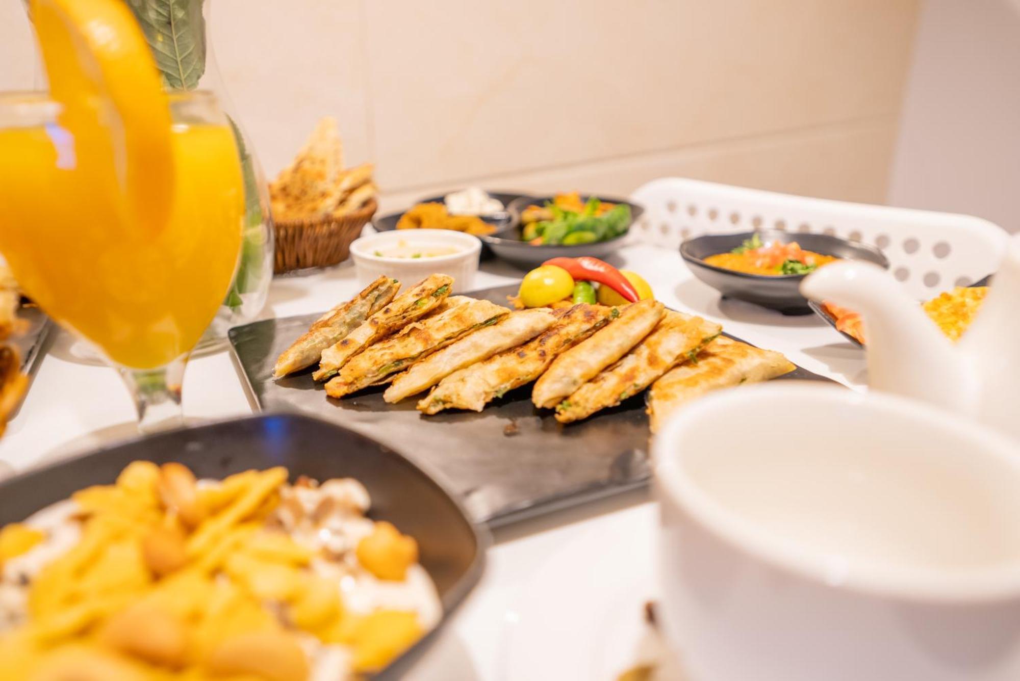 Laten Suites Al Naseem Джедда Экстерьер фото